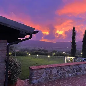 https://podere-vecchia-commenda.it-tuscanyhotel.com