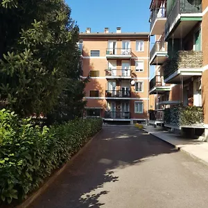https://de-candia-house.it-lombardy.com