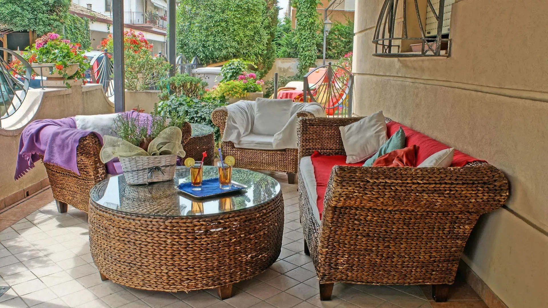 Hotel River Fronte Mare Con Piscina Rimini